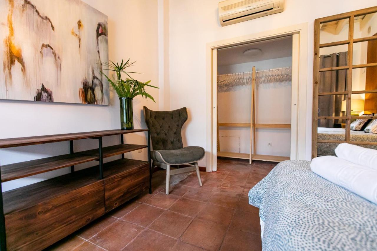 Apartamento 3 Dormitorios En Calle San Vicente. Севілья Екстер'єр фото